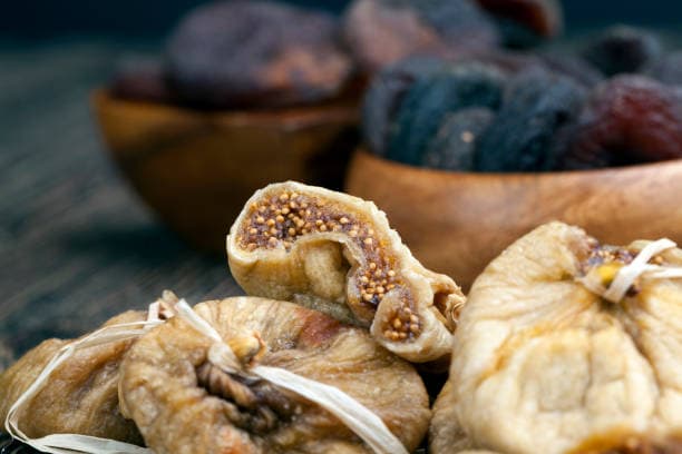 خرید انجیر خشک تیزابی + فروش عمده